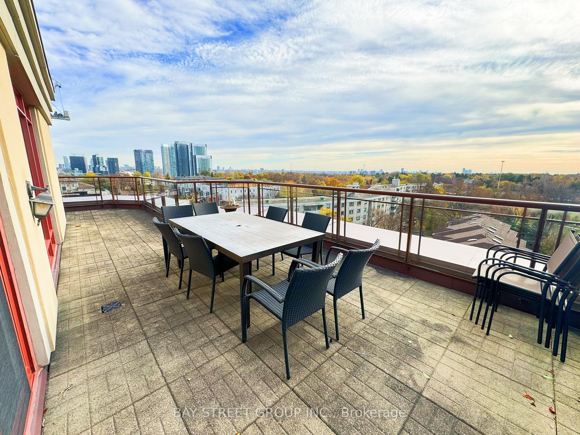 23 Rean Dr, #705