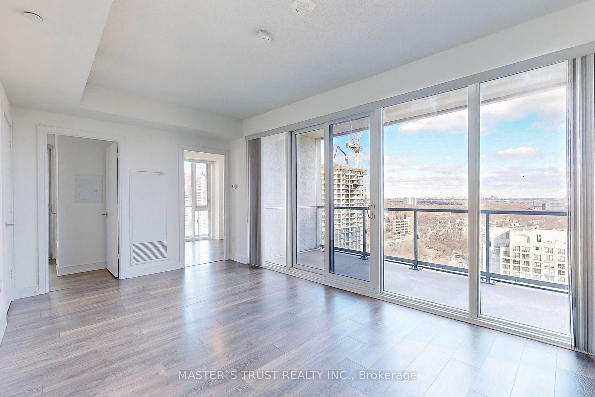 89 Mcgill St, #2405