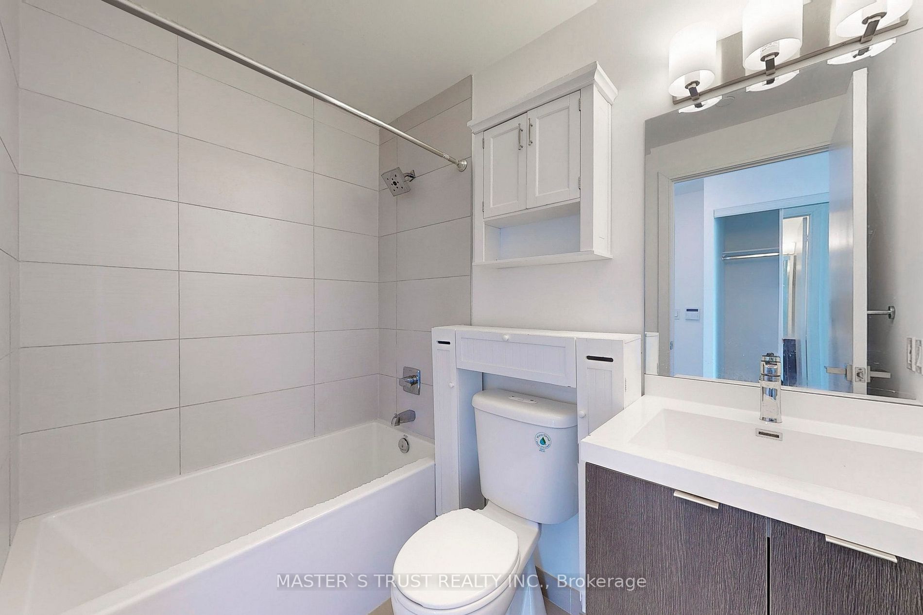 89 Mcgill St, #2405