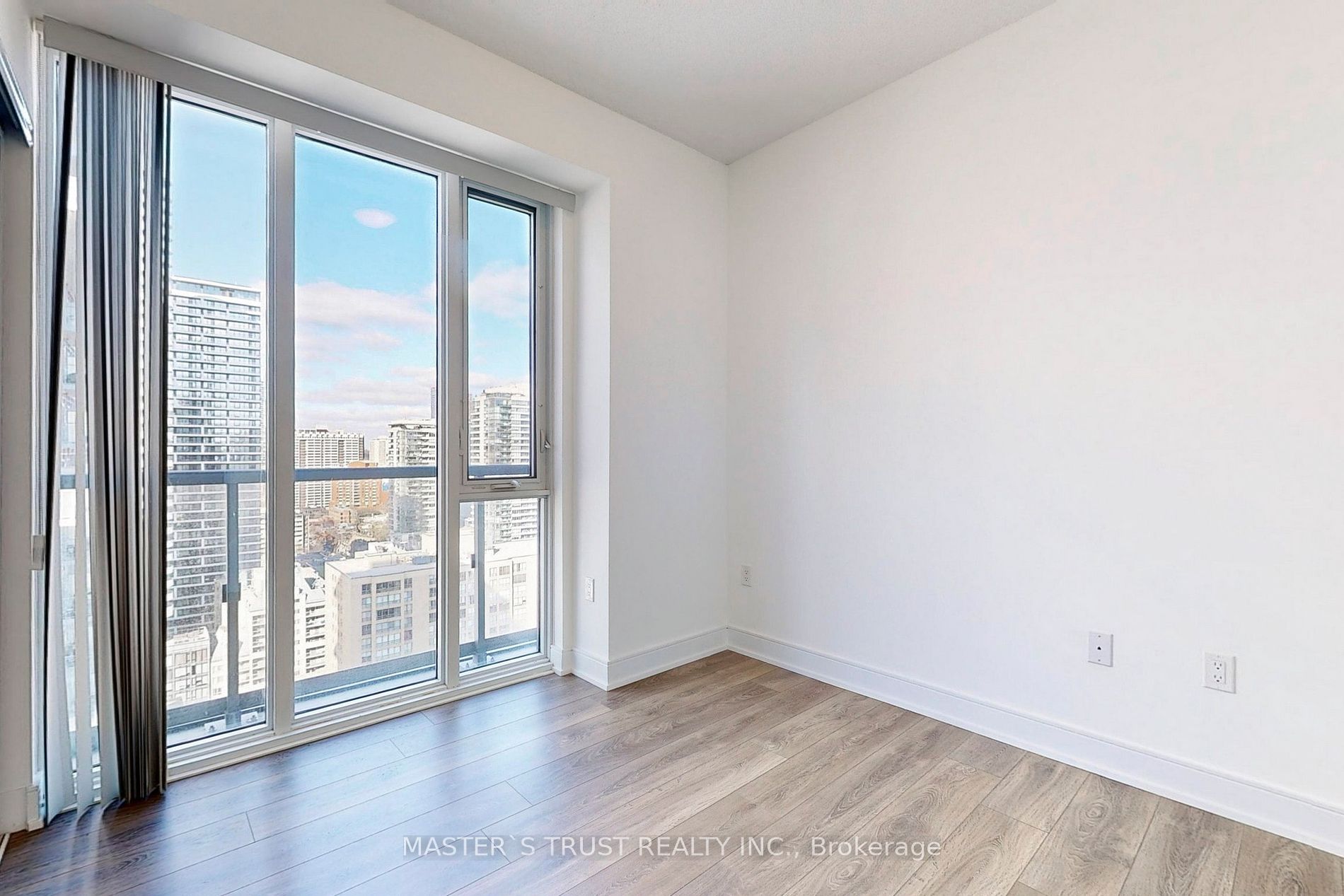 89 Mcgill St, #2405