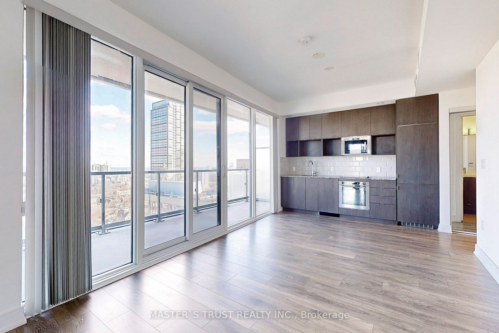 89 Mcgill St, #2405