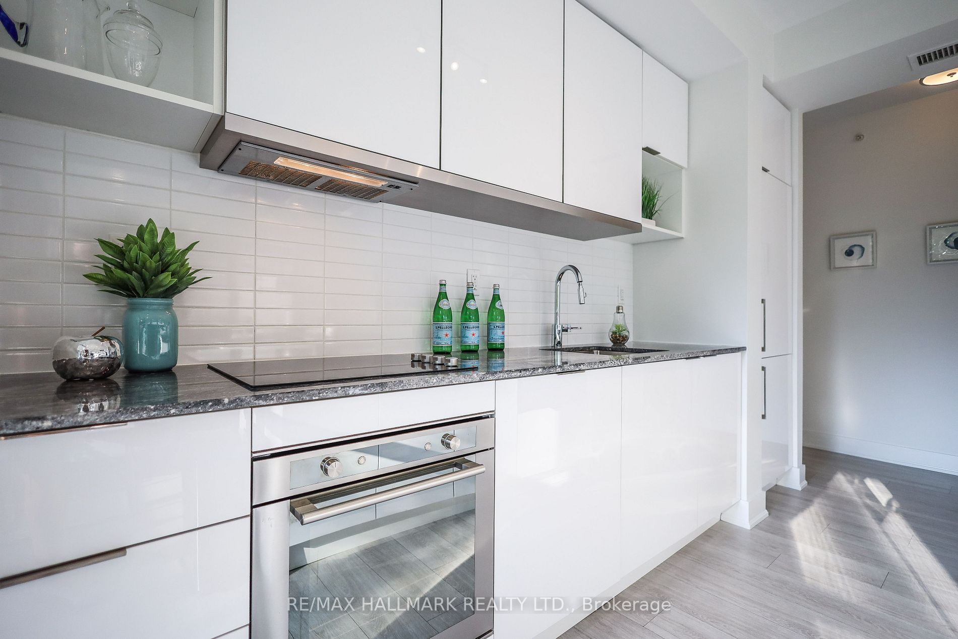 99 The Donway Way, #204