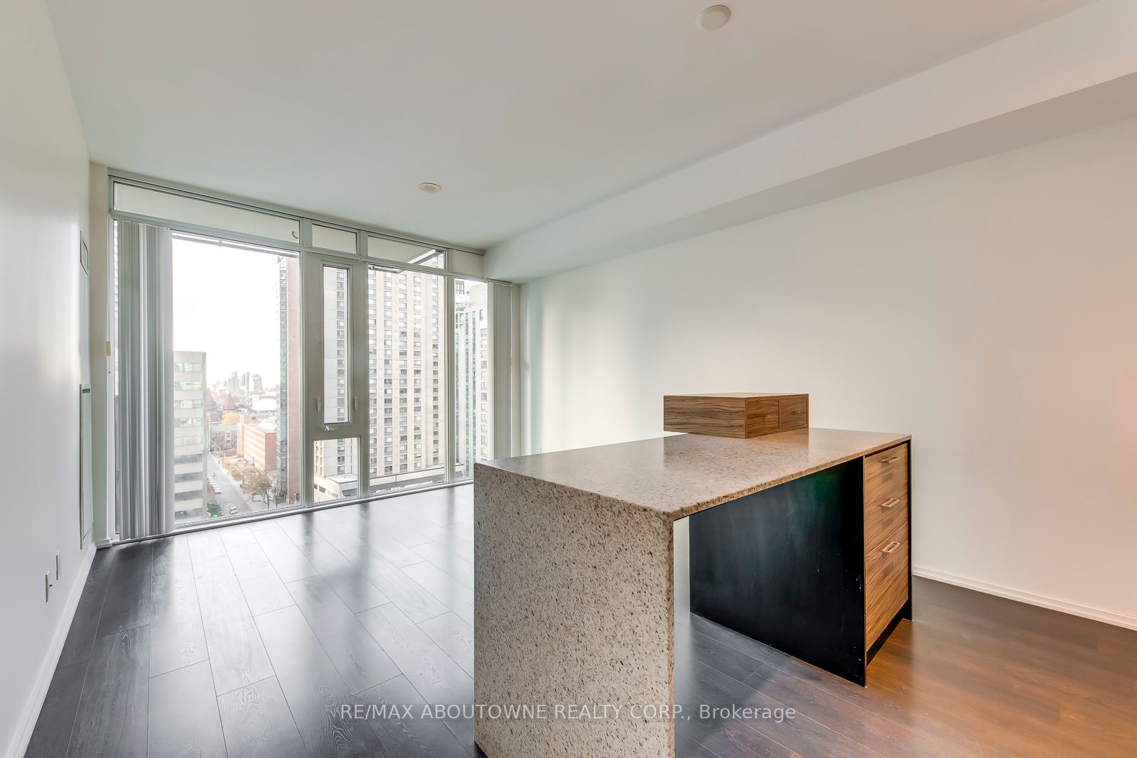 75 St Nicholas St, #1406