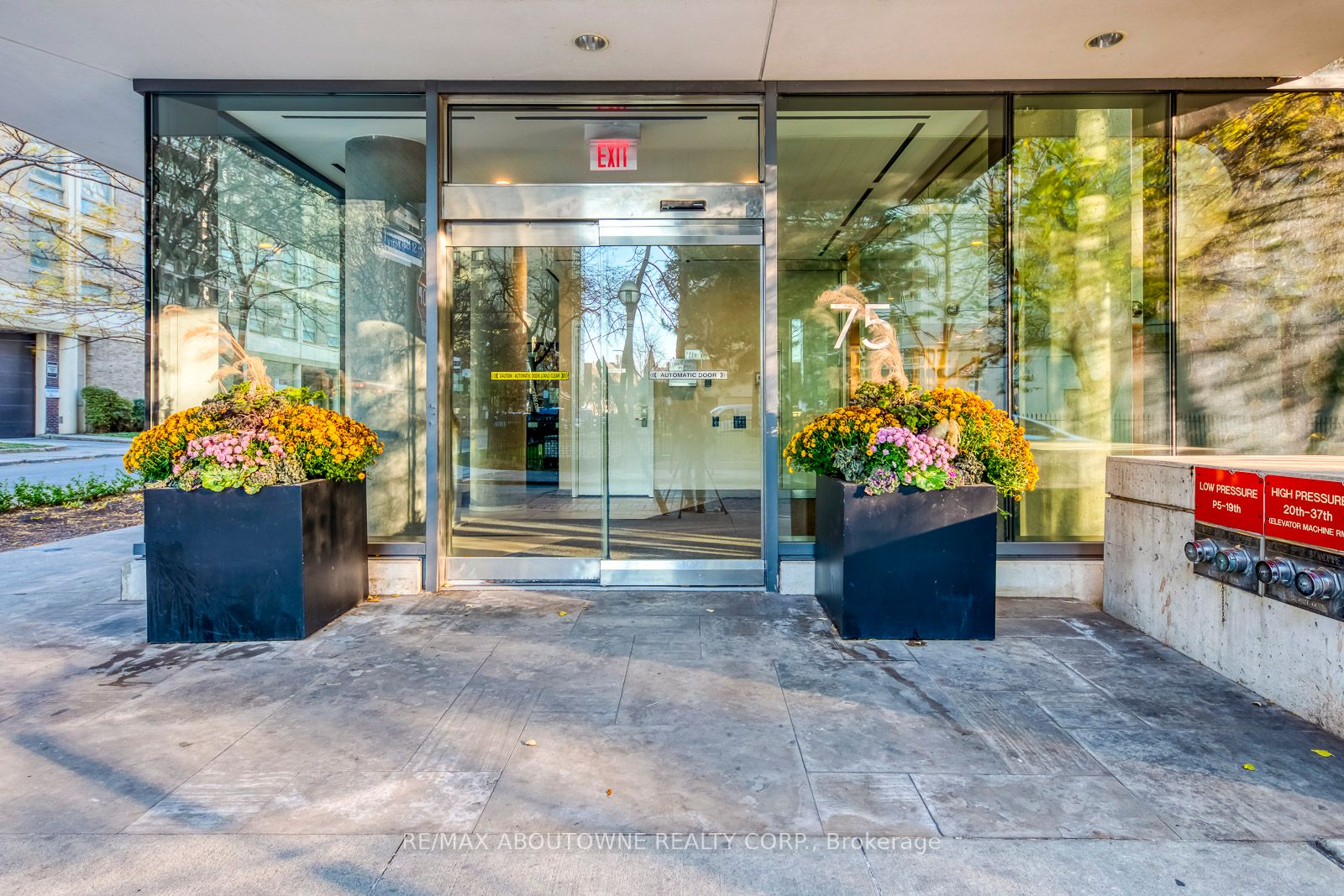 75 St Nicholas St, #1406