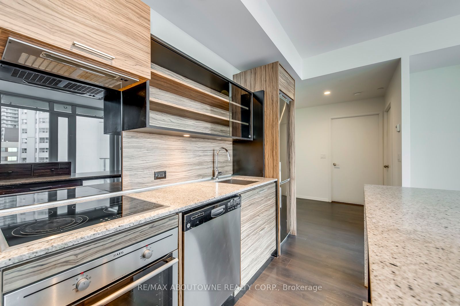 75 St Nicholas St, #1406