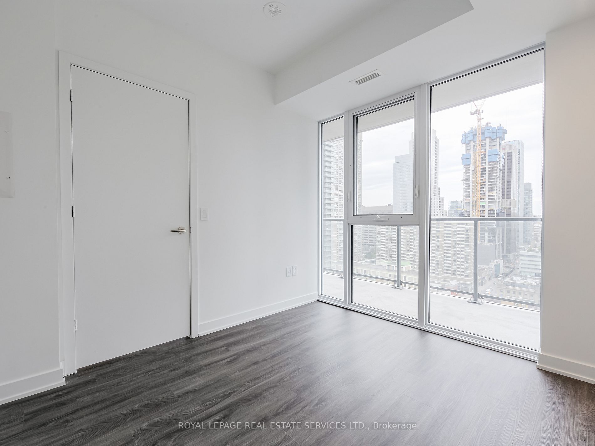 8 Gloucester St, #2006