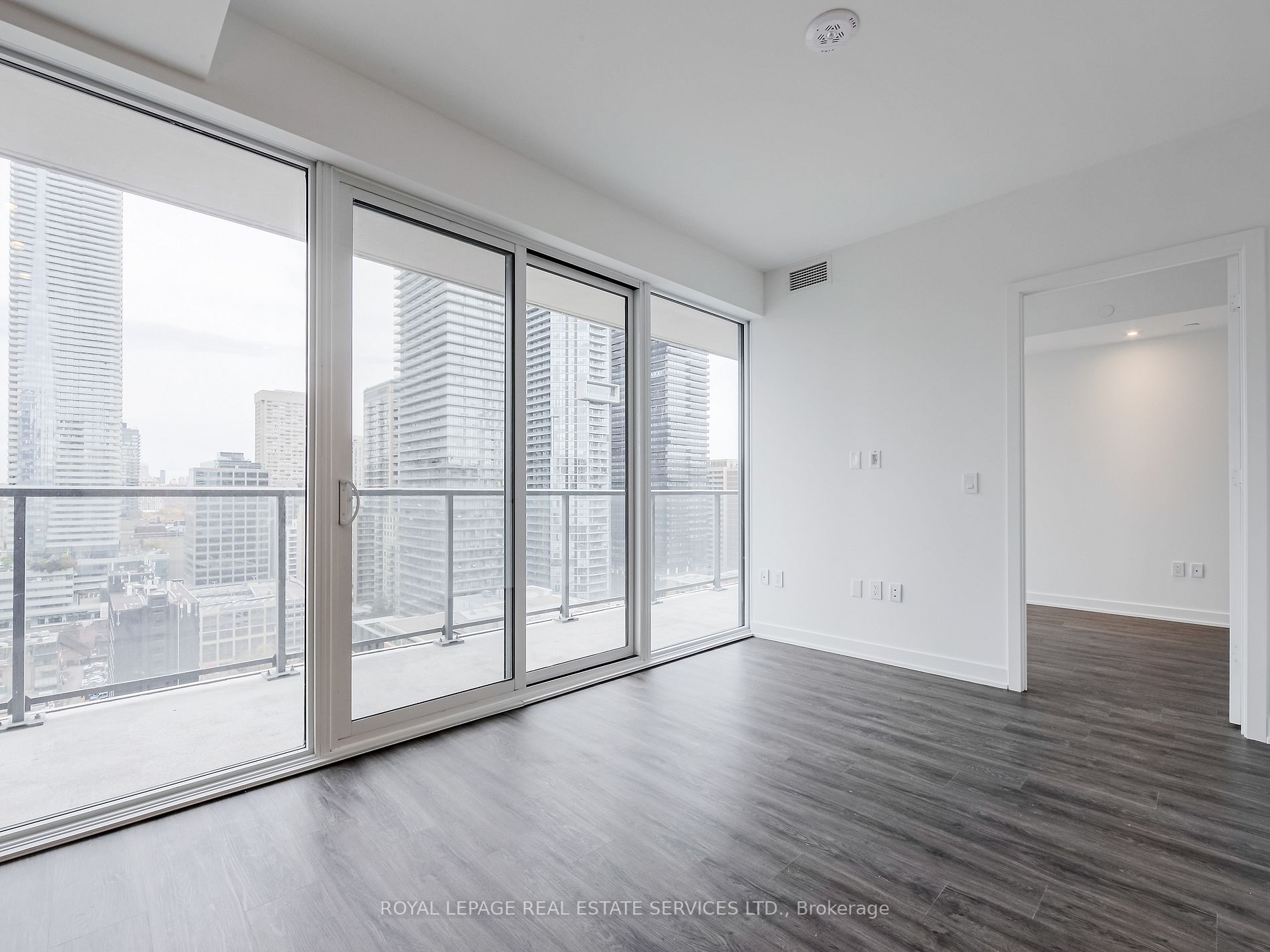 8 Gloucester St, #2006