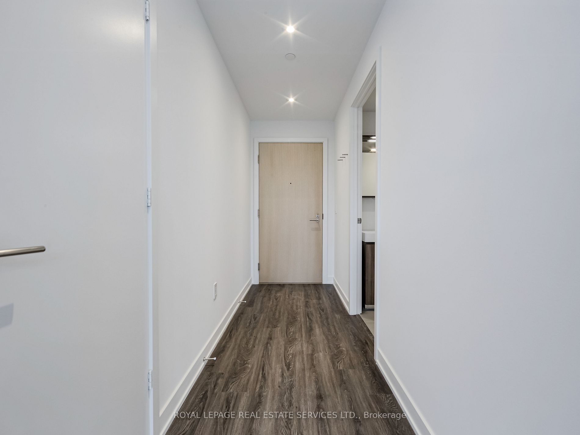 8 Gloucester St, #2006