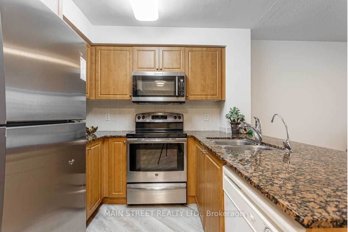 509 Beecroft Rd, #816