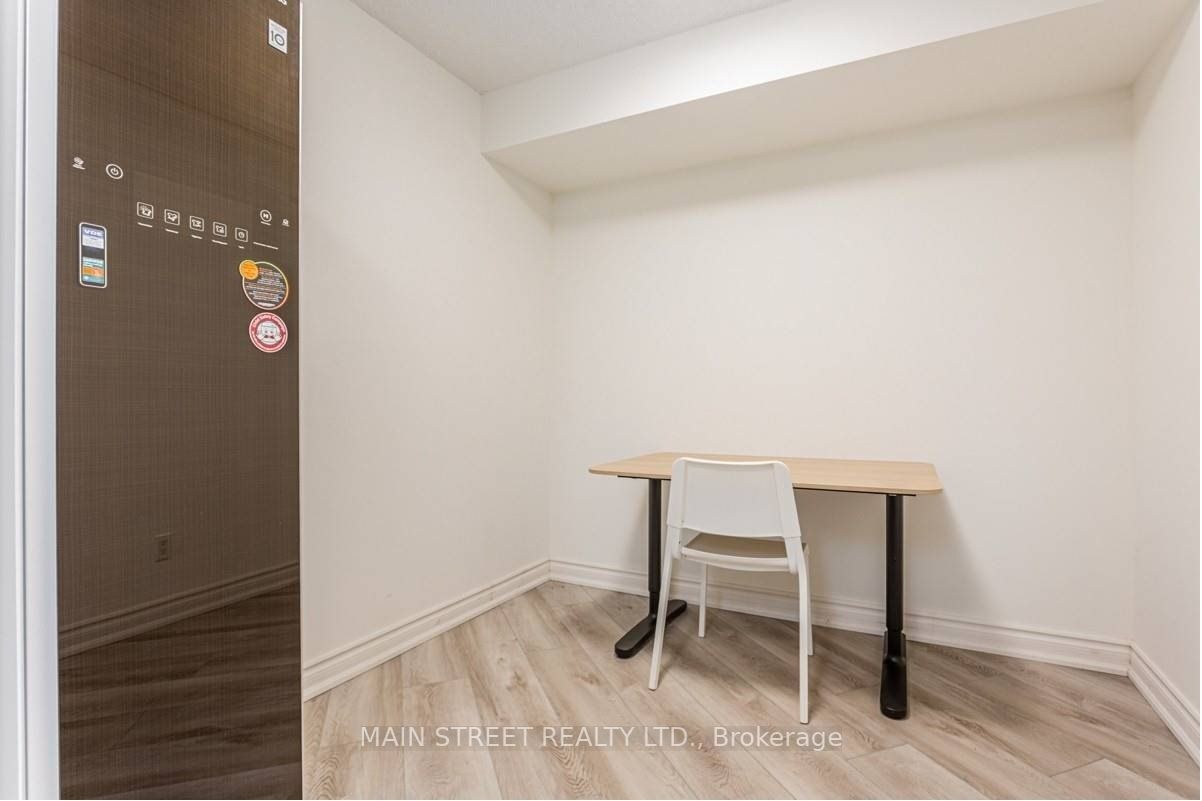 509 Beecroft Rd, #816