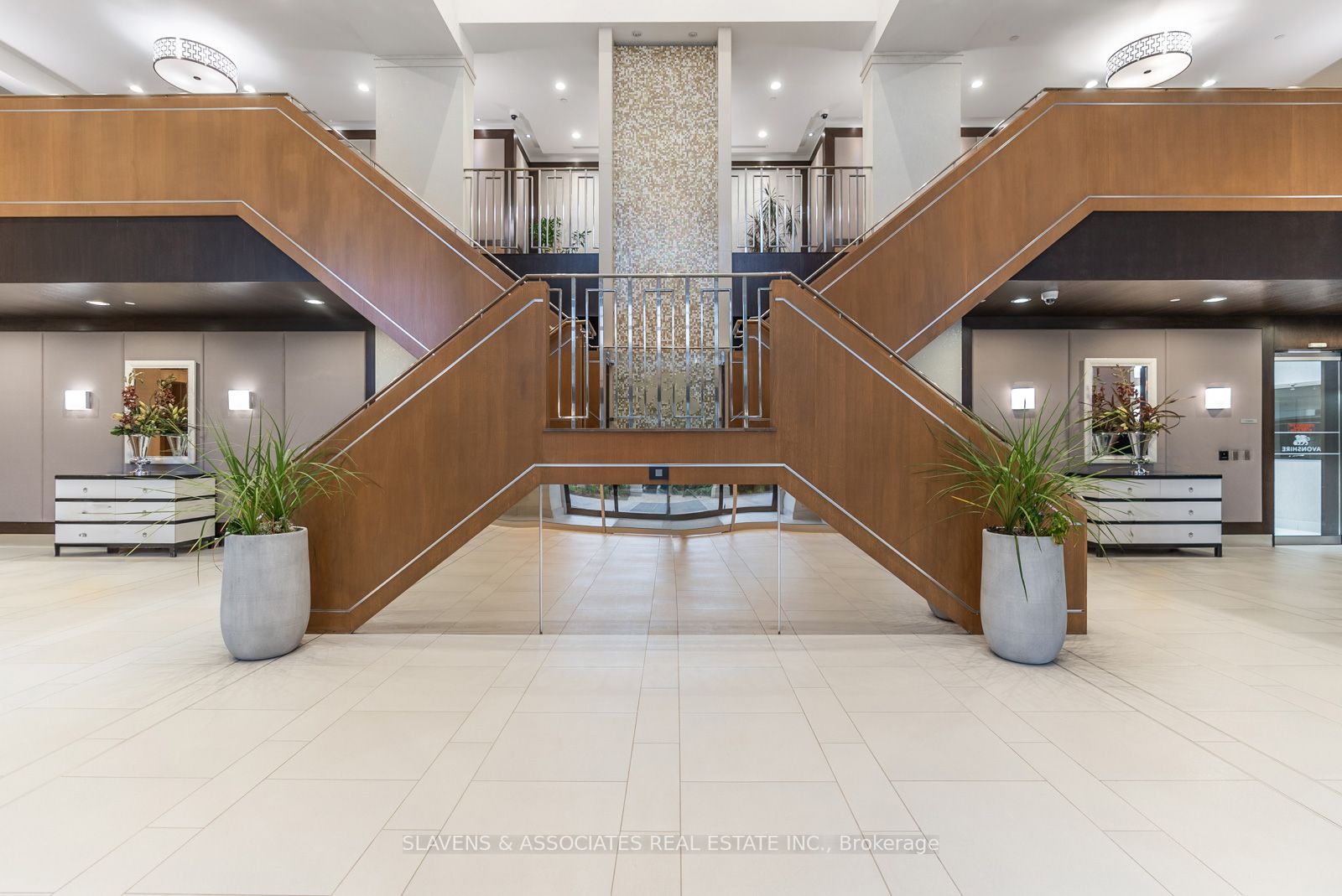 100 Harrison Garden Blvd, #1521