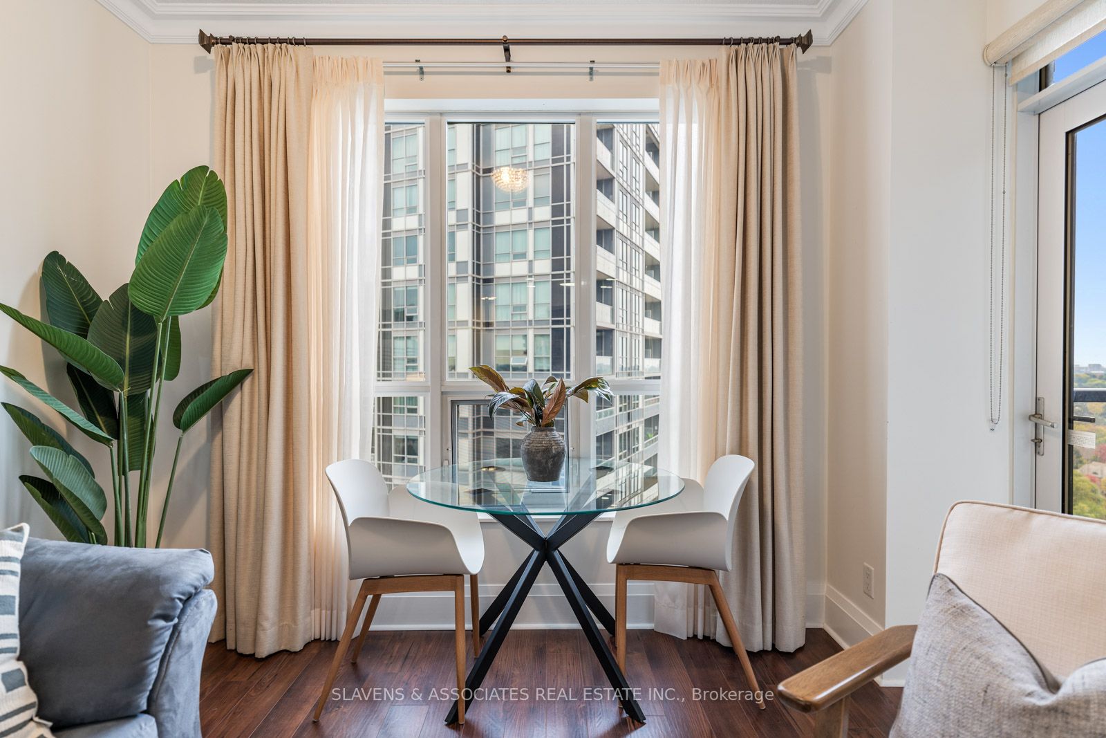 100 Harrison Garden Blvd, #1521
