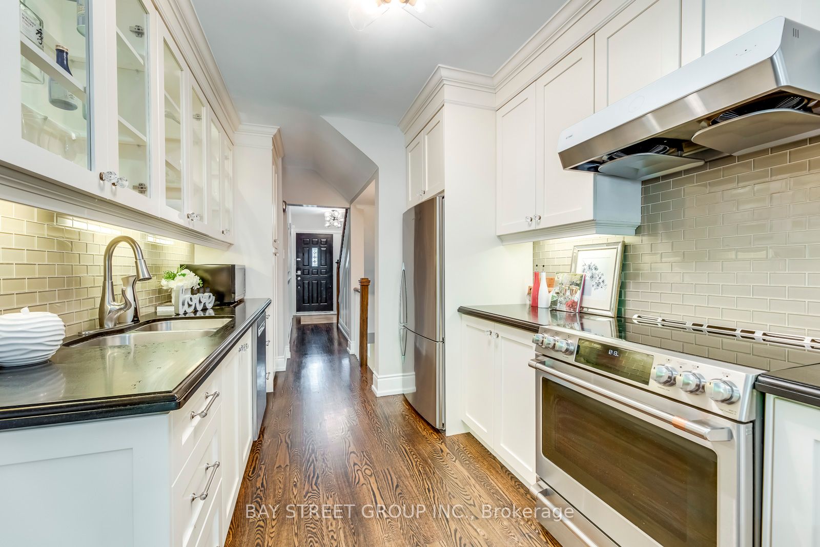 294 St Clements Ave
