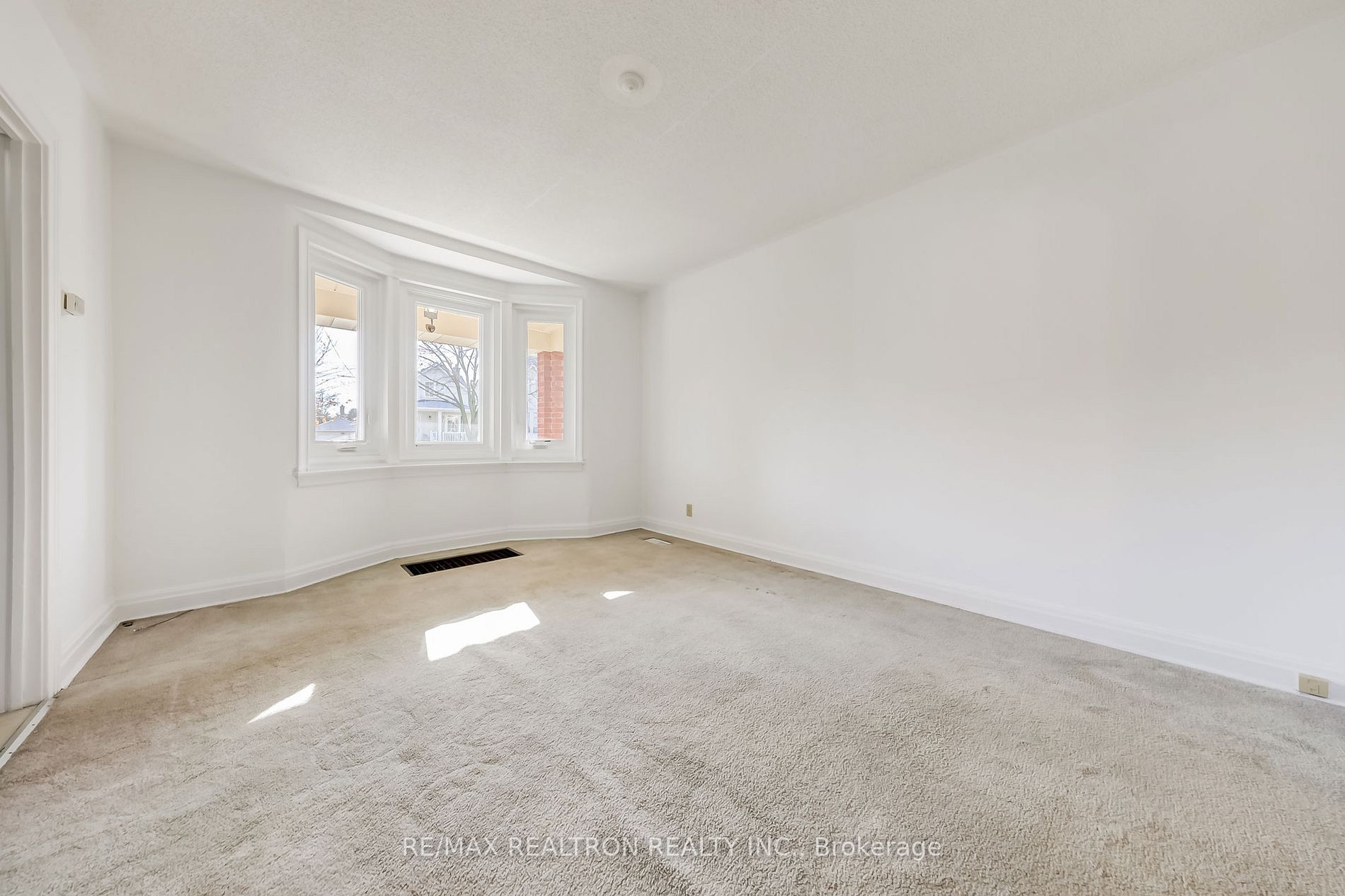 136 Glen Park Ave