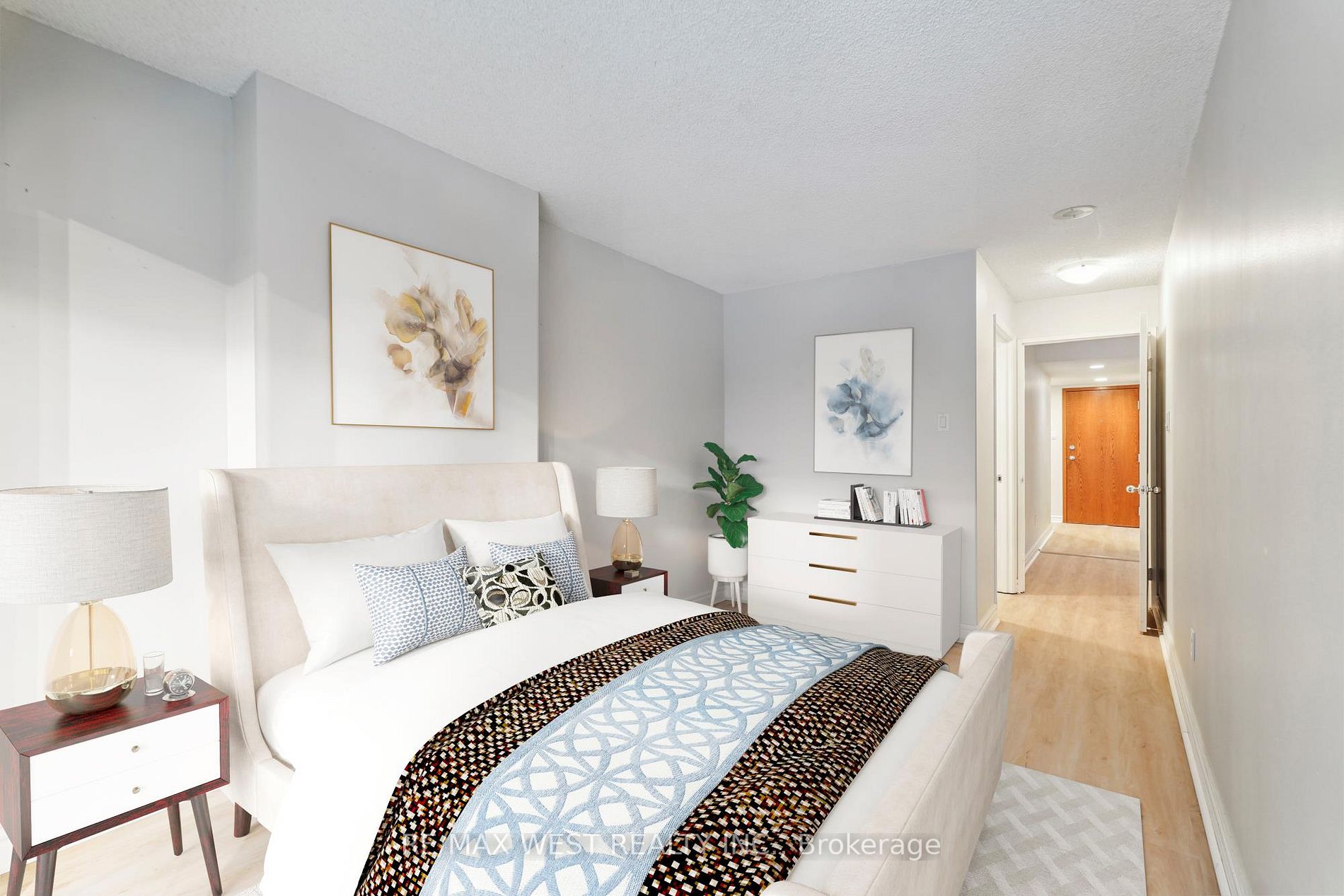 33 University Ave, #303