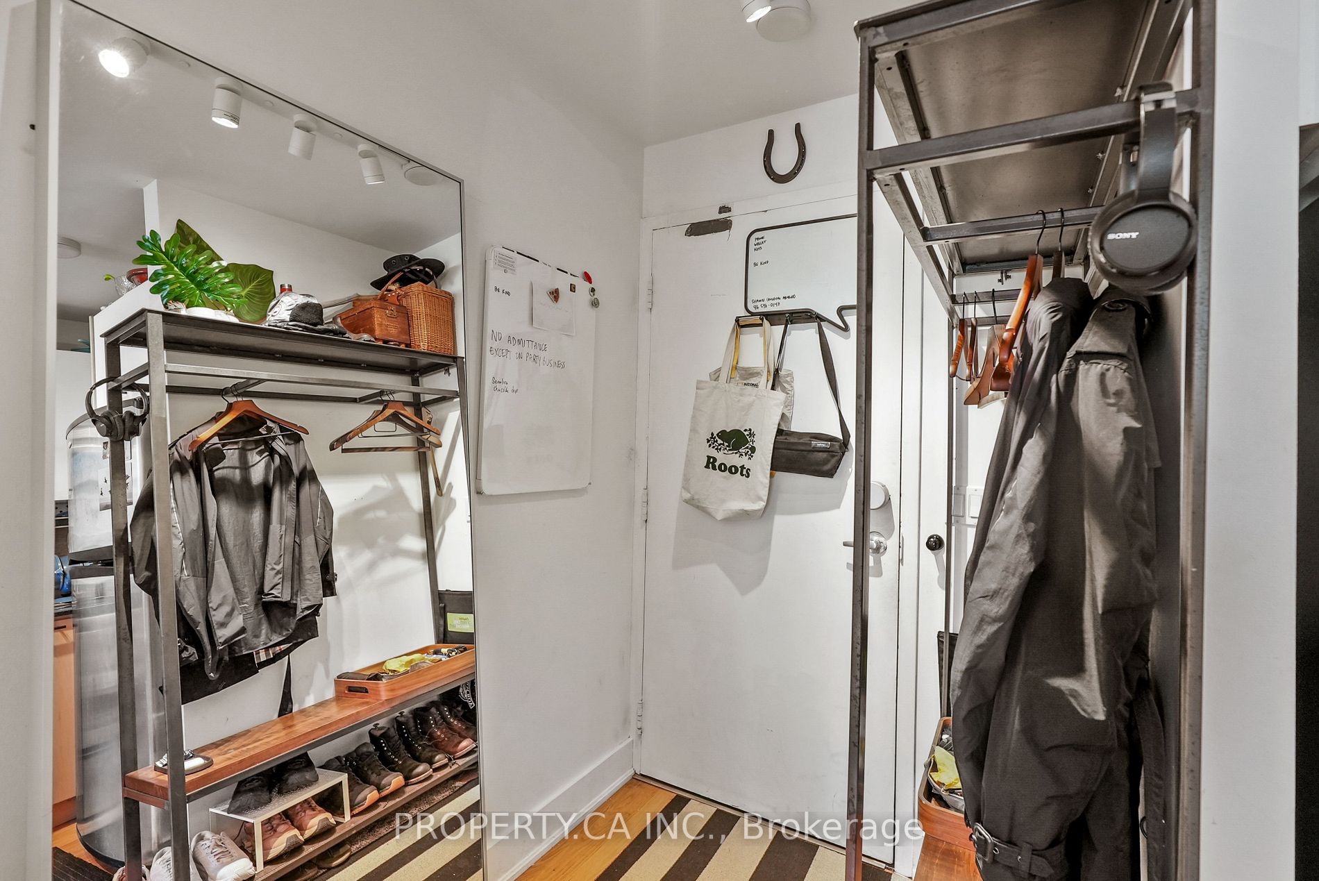 637 Lake Shore Blvd, #820
