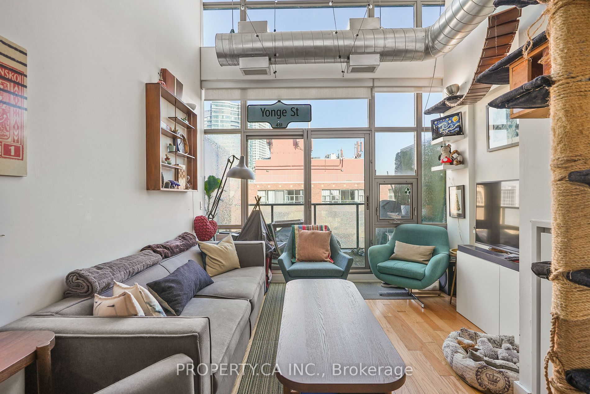 637 Lake Shore Blvd, #820