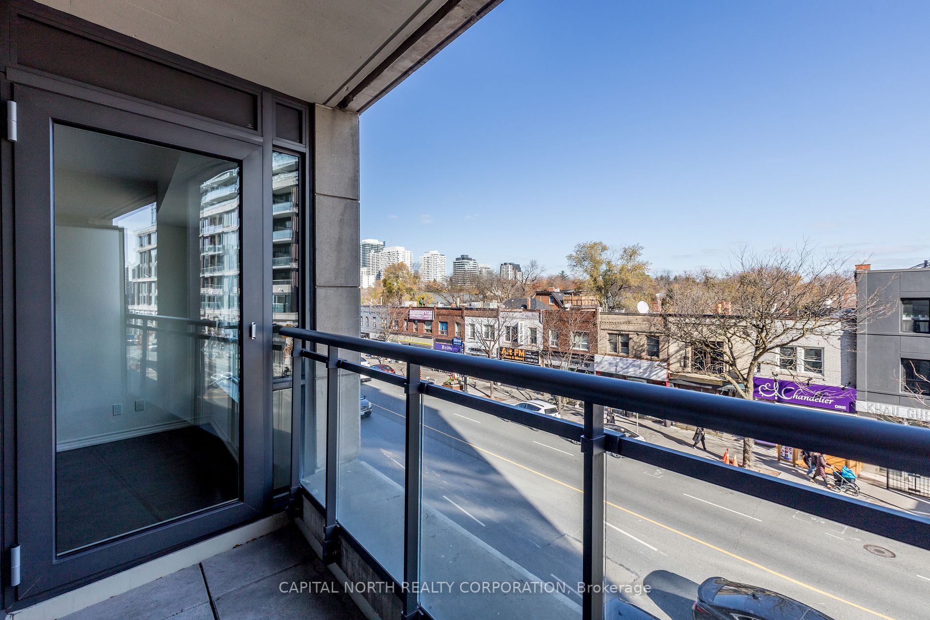 23 Glebe Rd W, #206
