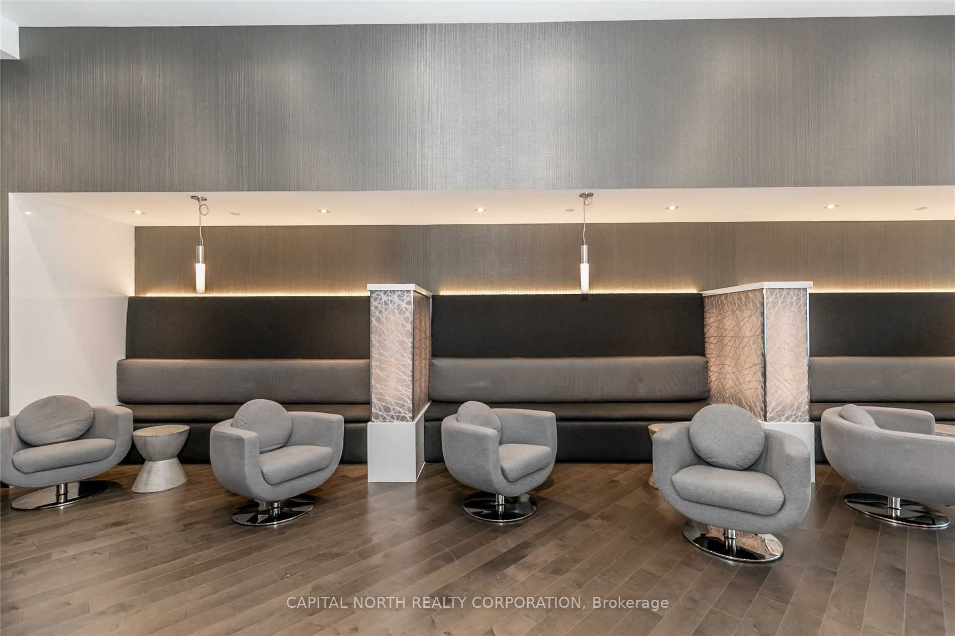 23 Glebe Rd W, #206