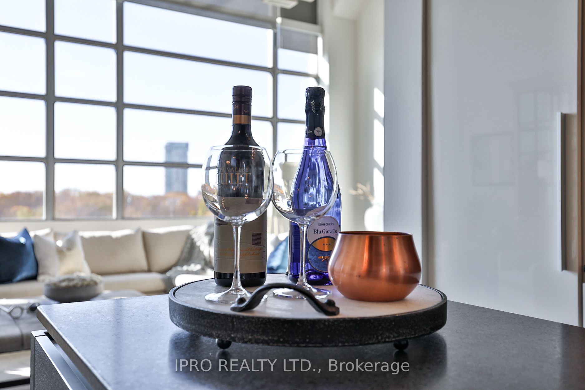 637 Lake Shore Blvd W, #408