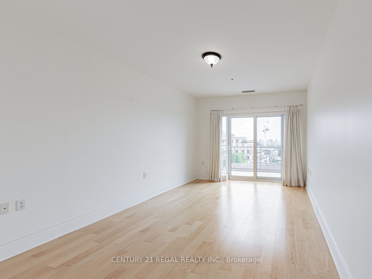 12 Rean Dr, #Ph7