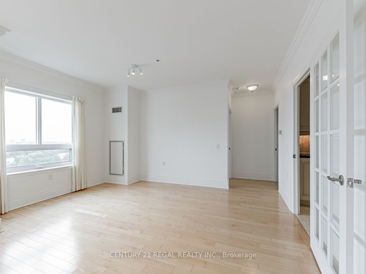 12 Rean Dr, #Ph7