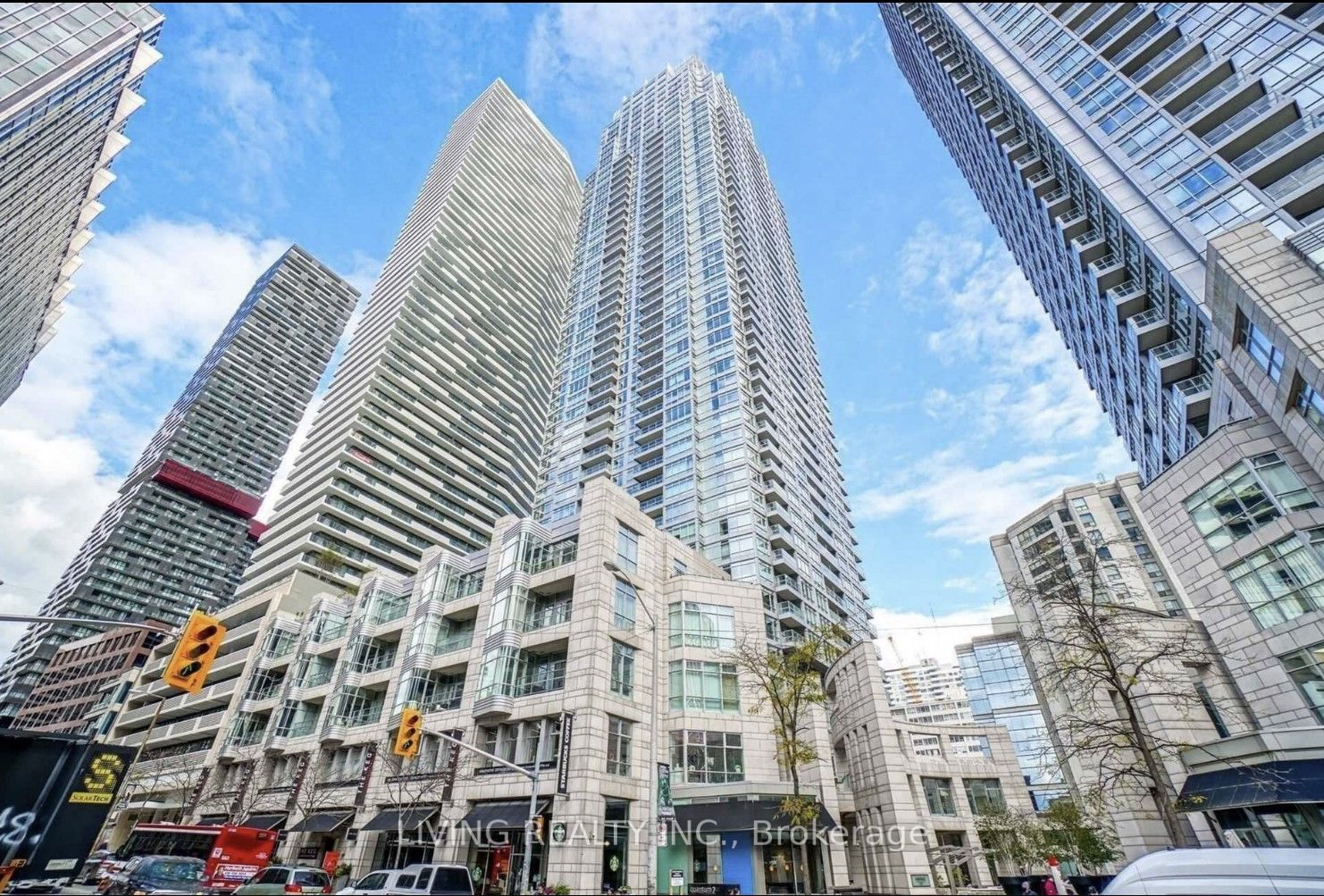 2191 Yonge St, #3903