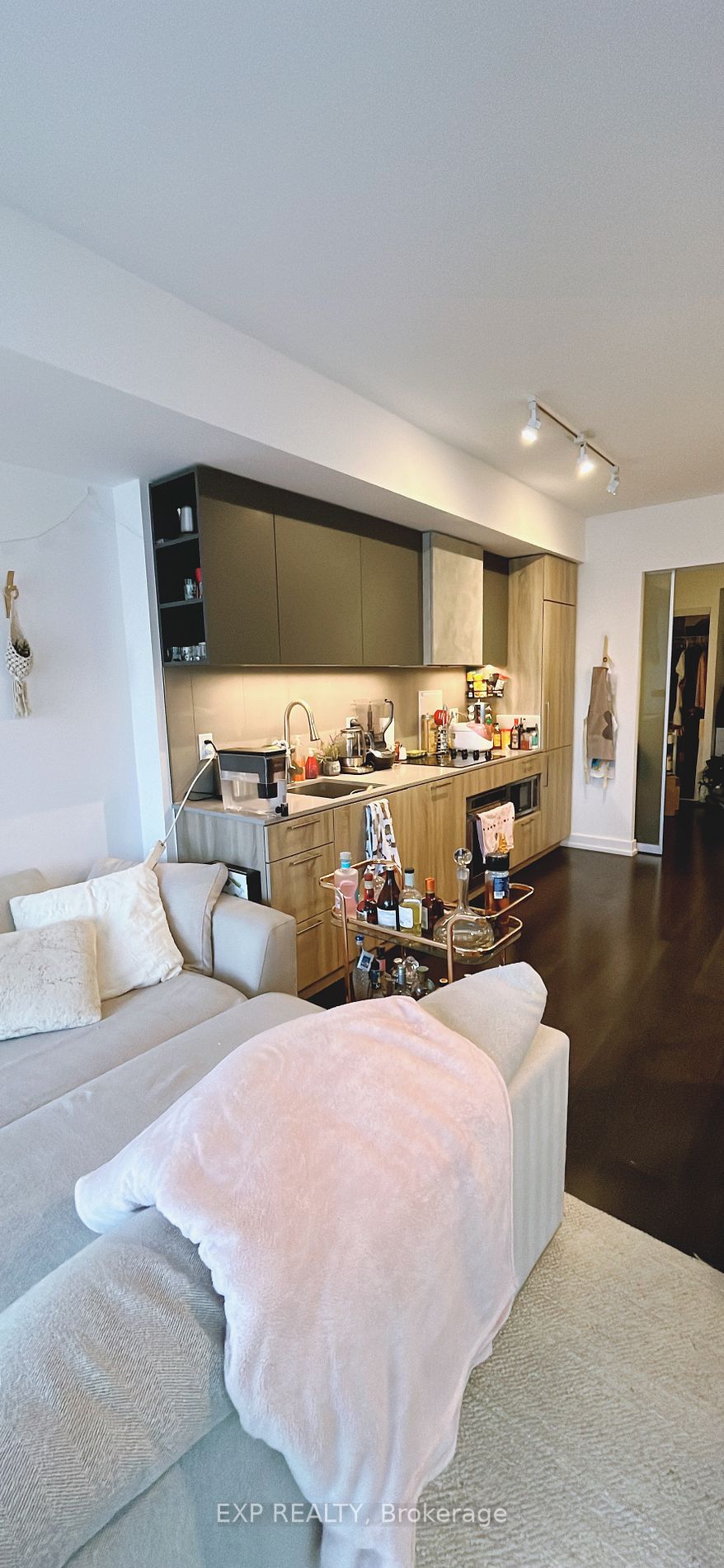 19 Western Battery Rd, #2008