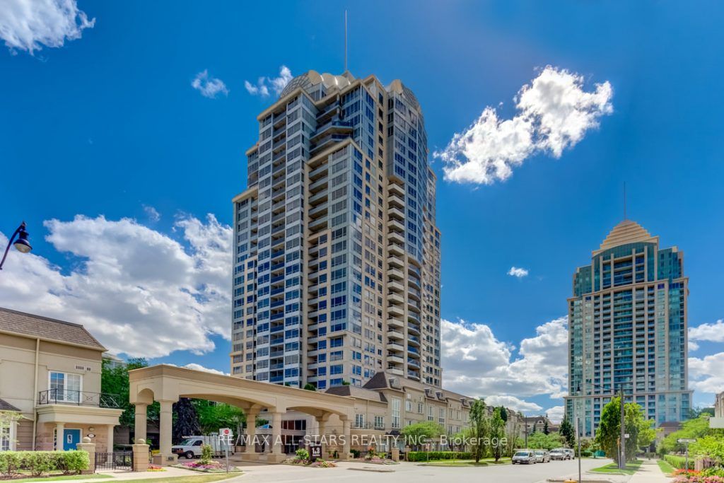 1 Rean Dr, #407