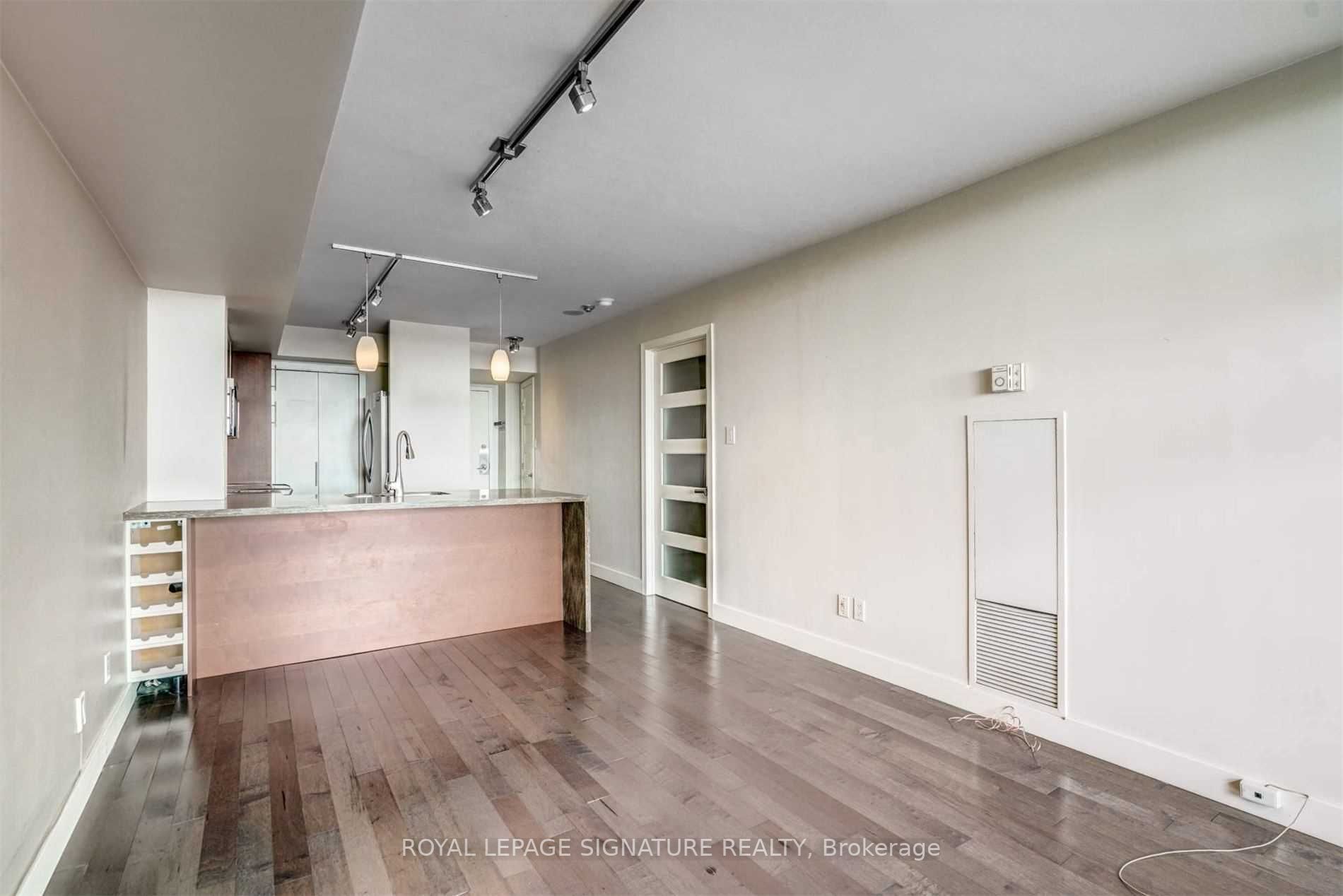 650 Queens Quay, #1211