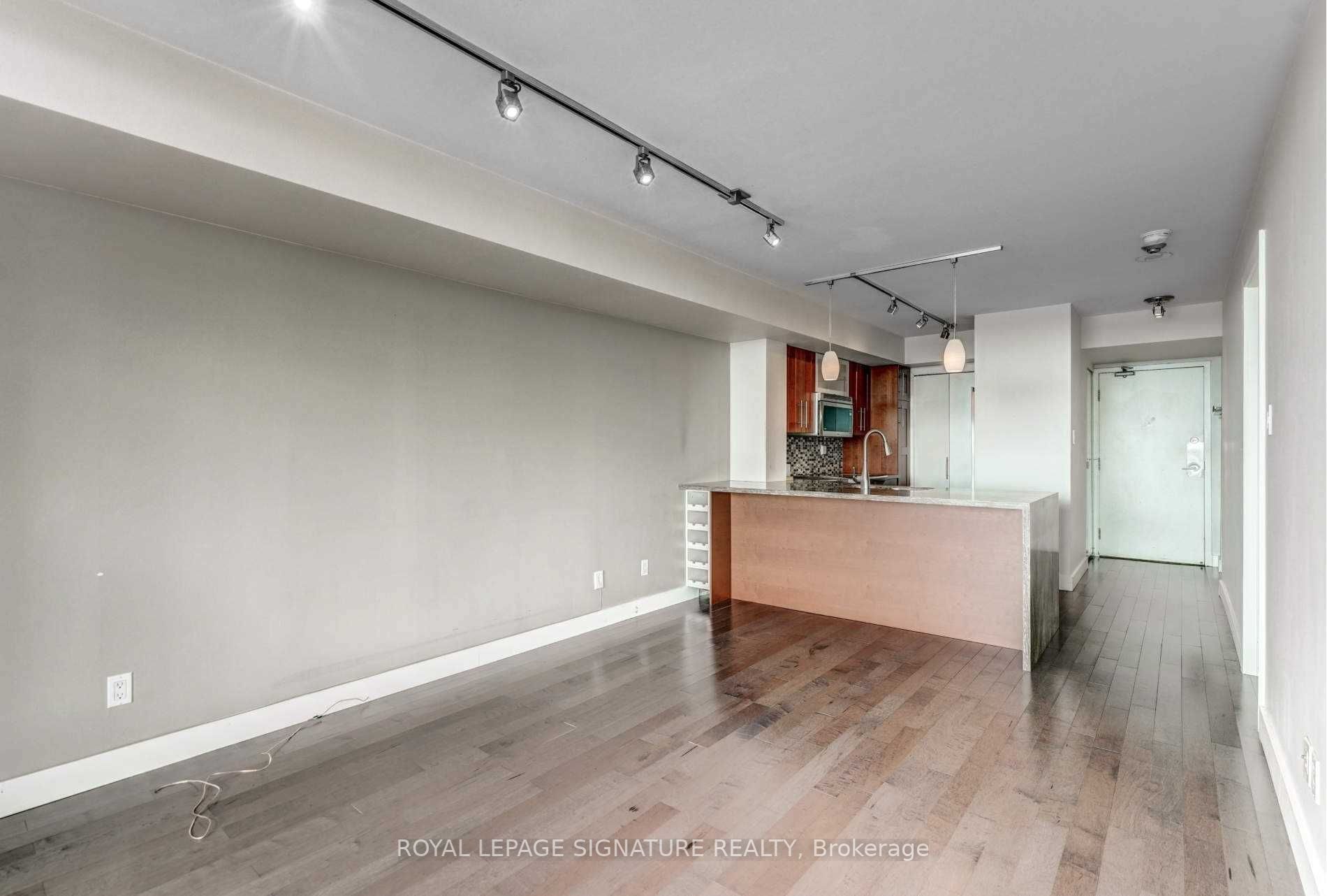 650 Queens Quay, #1211
