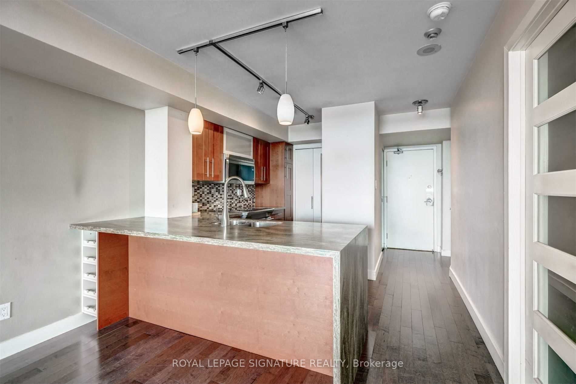 650 Queens Quay, #1211