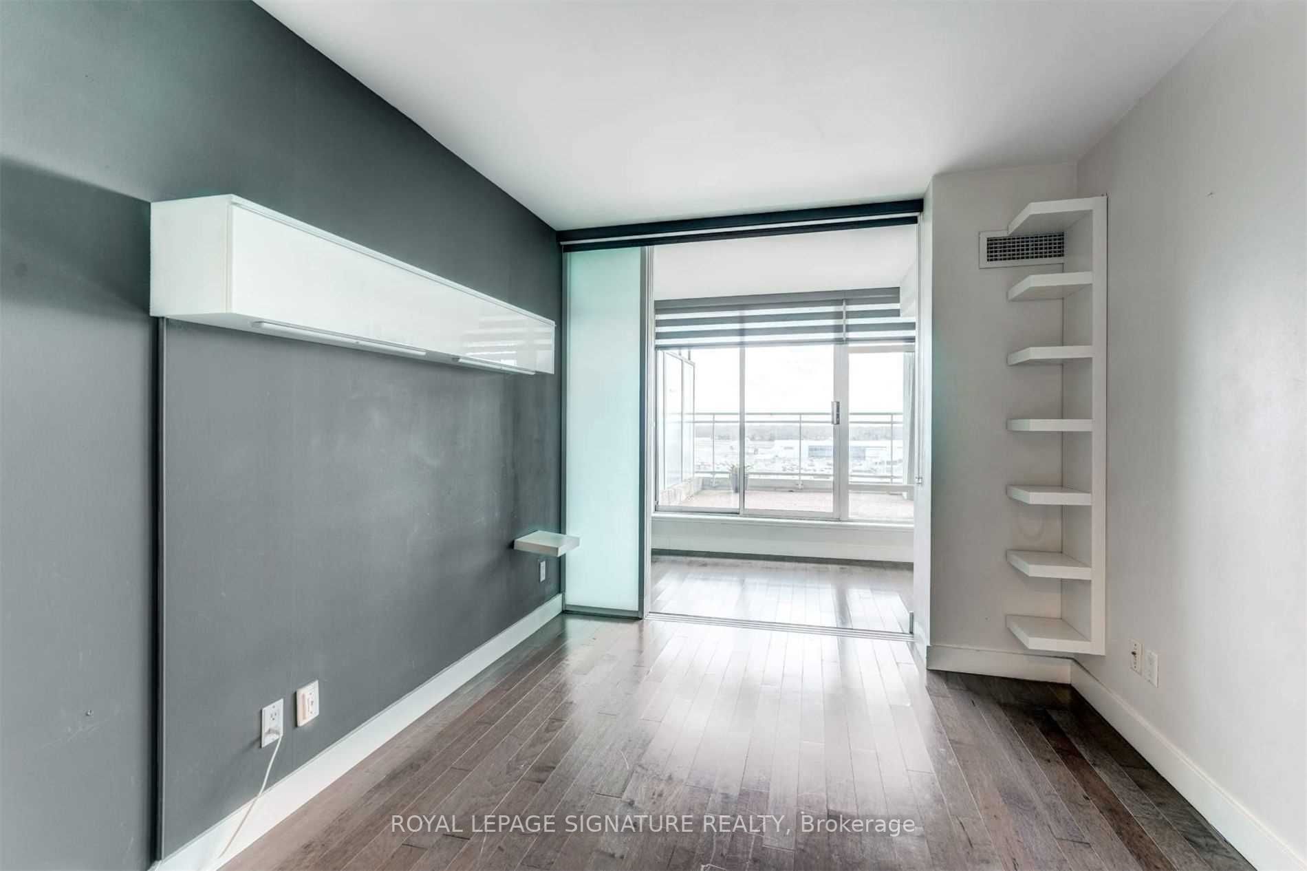 650 Queens Quay, #1211
