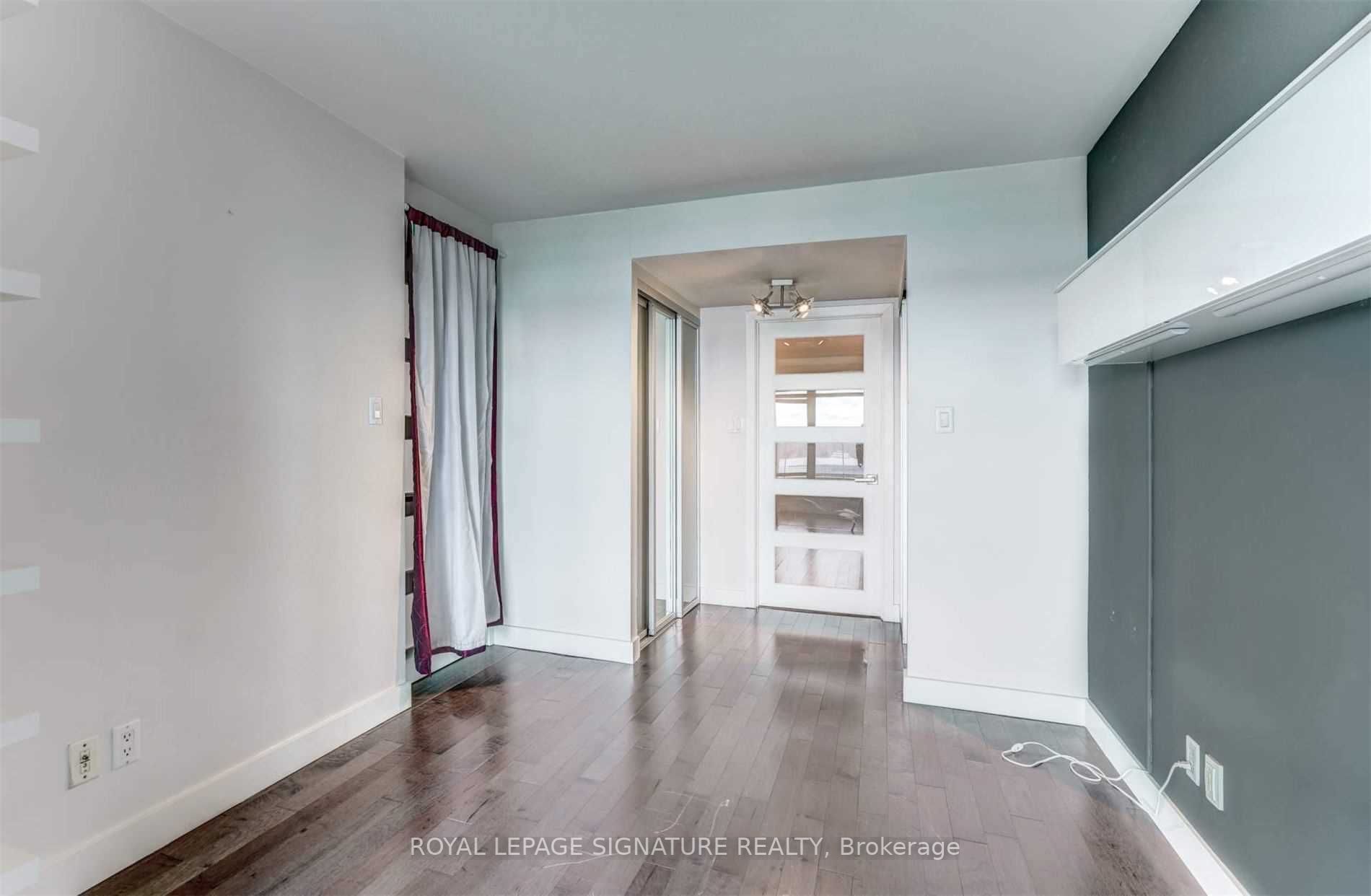 650 Queens Quay, #1211