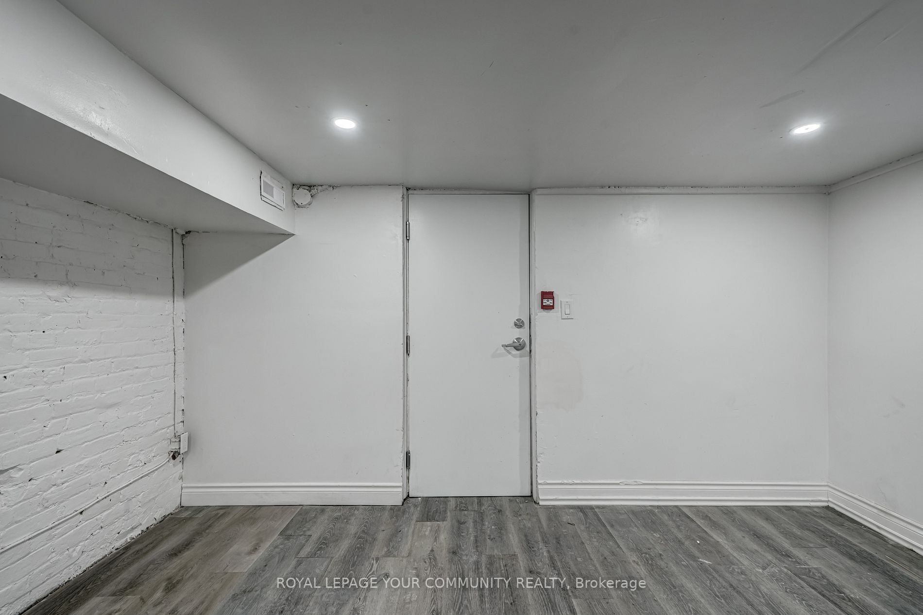 177 Carlton St, #B2