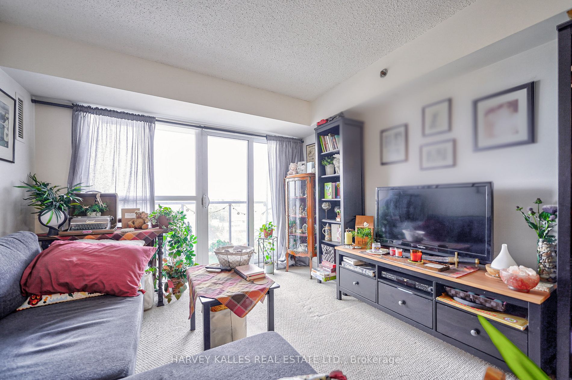 35 Saranac Blvd, #1007