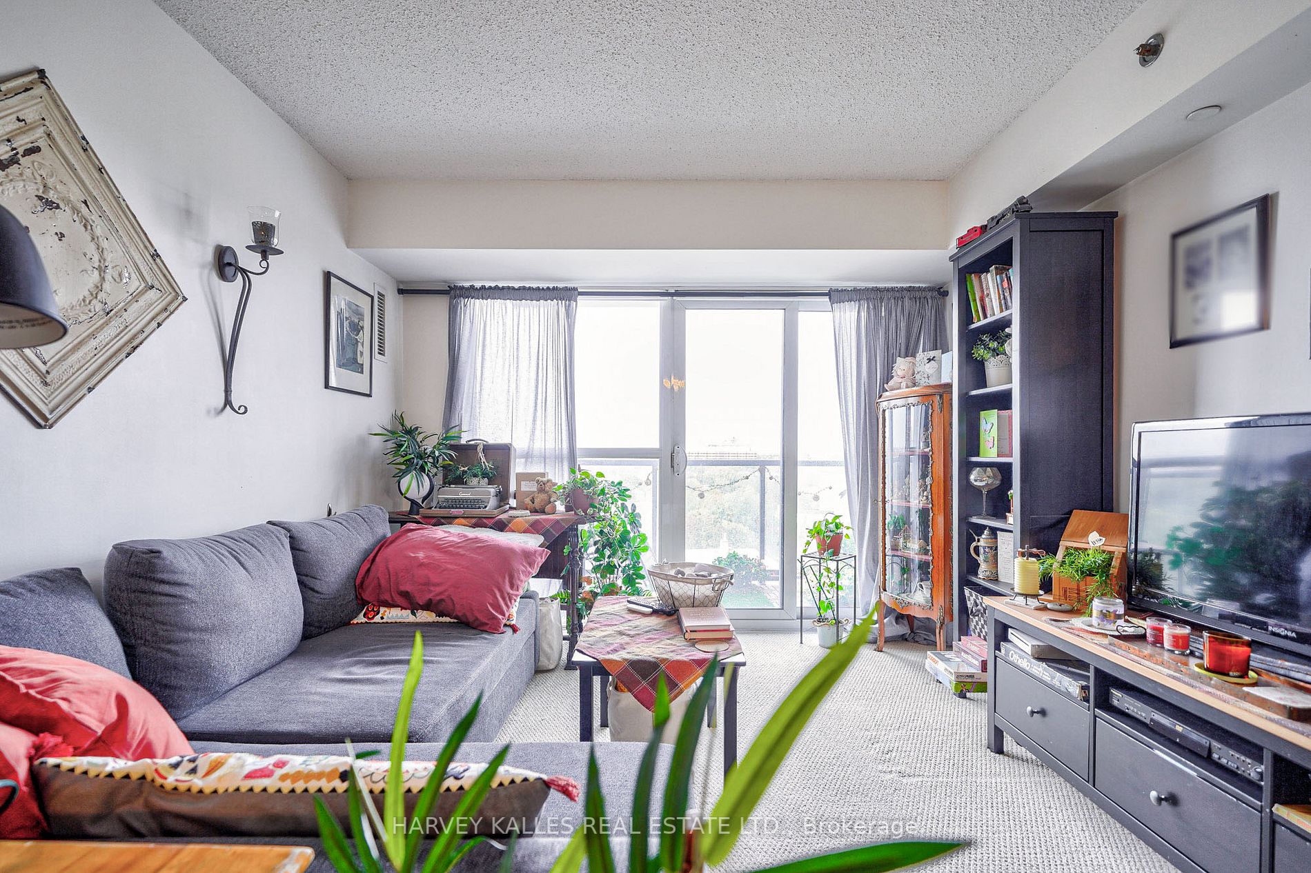 35 Saranac Blvd, #1007