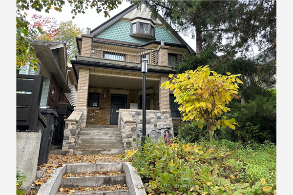 10 Biggar Ave, Toronto