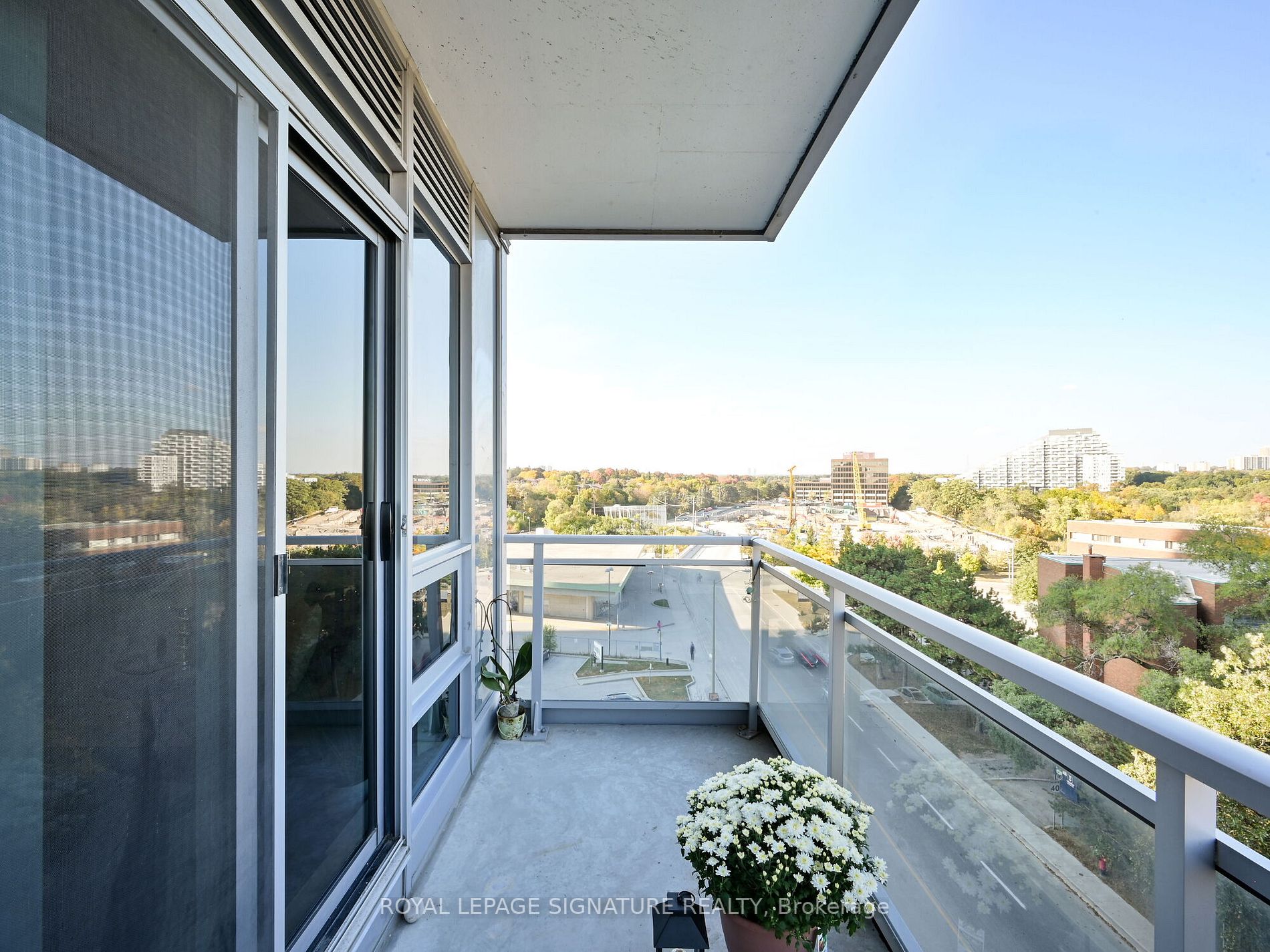 2756 Old Leslie St, #607