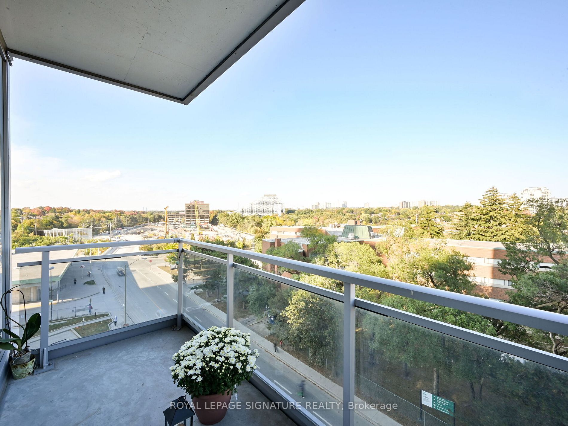 2756 Old Leslie St, #607