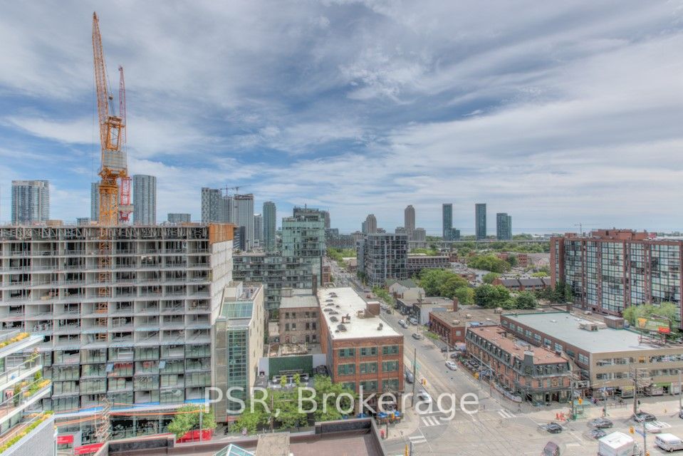 95 Bathurst St, #1303