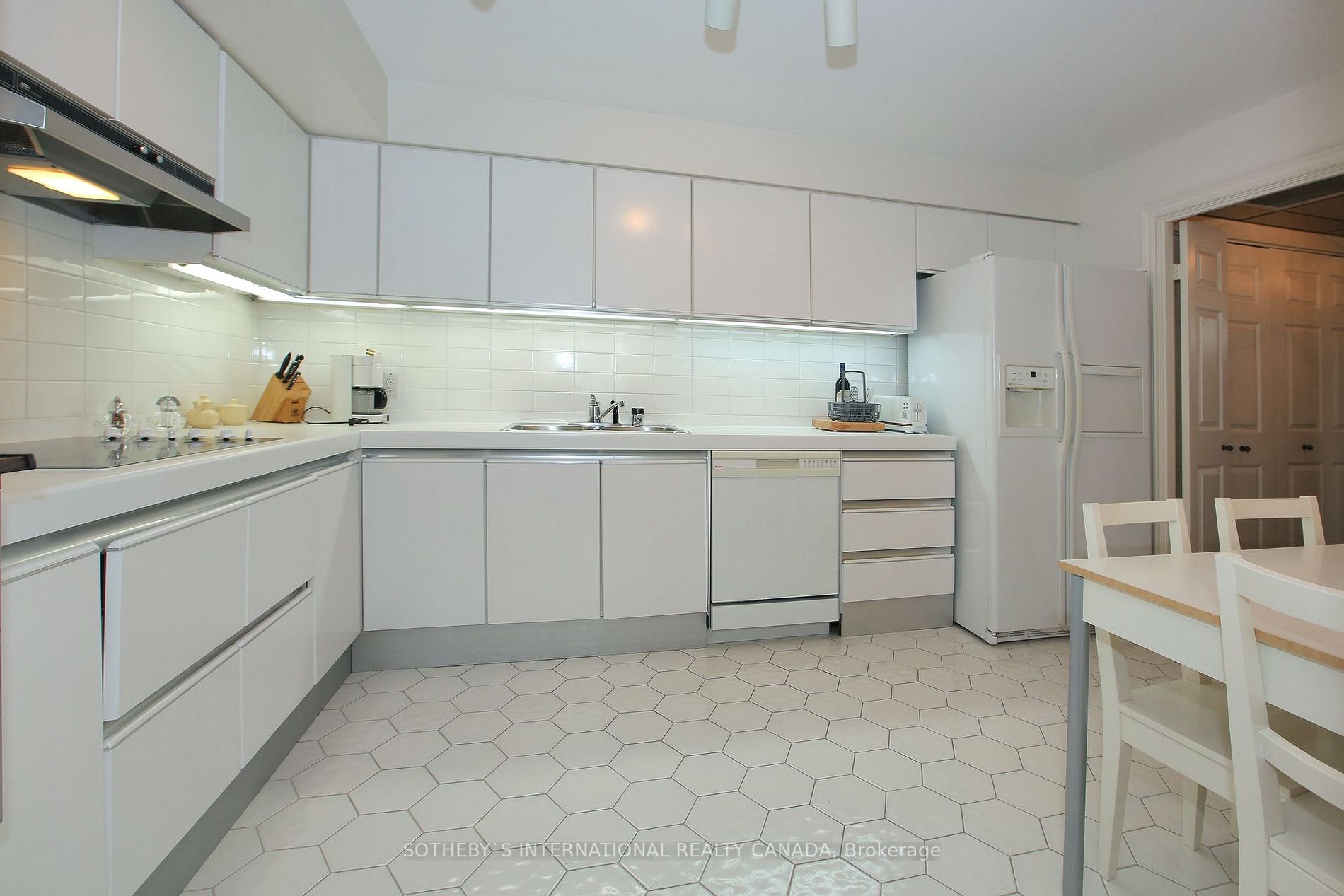 175 Cumberland St, #2008