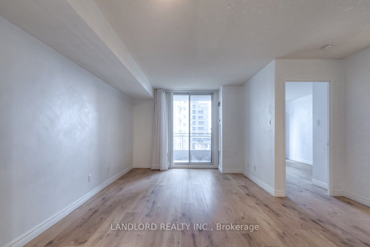 256 Doris Ave, #801