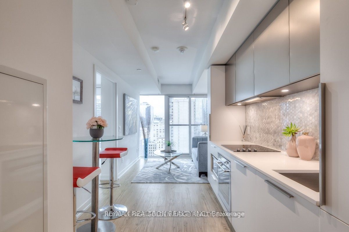 85 Wood St, #2605