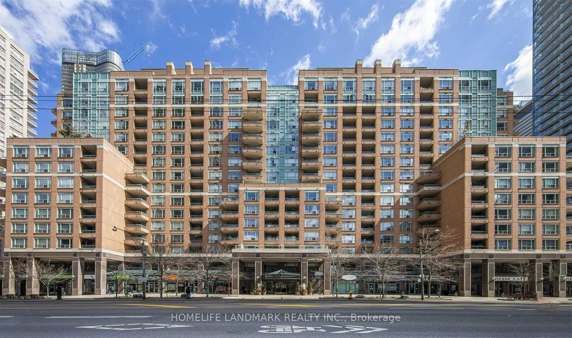 887 Bay St, #1402