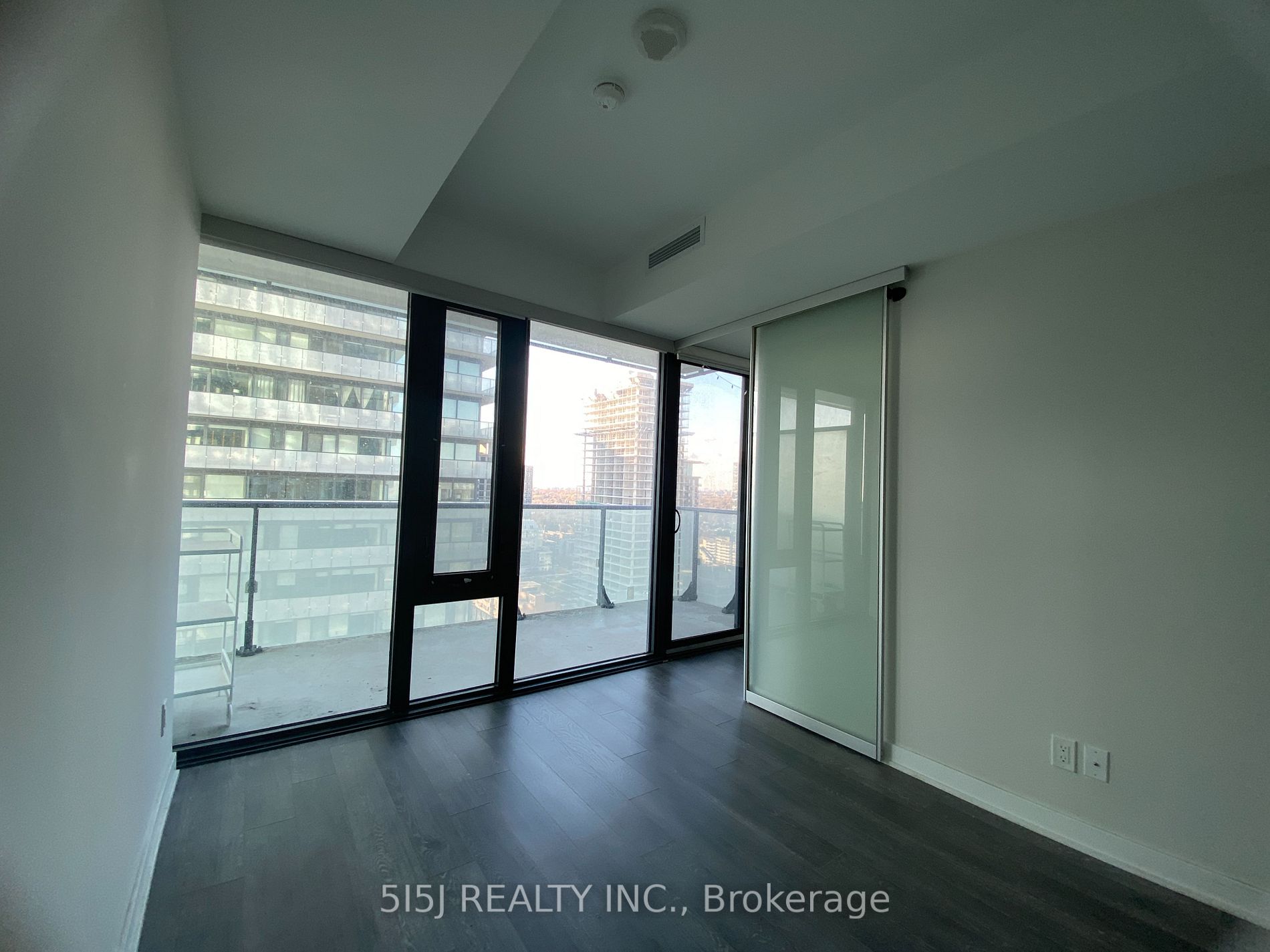 185 Roehampton Ave, #2402