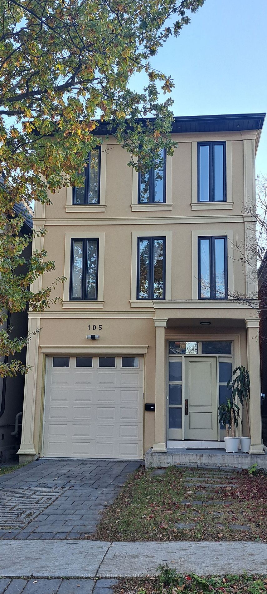 105 Craighurst Ave, #2nd-Fl