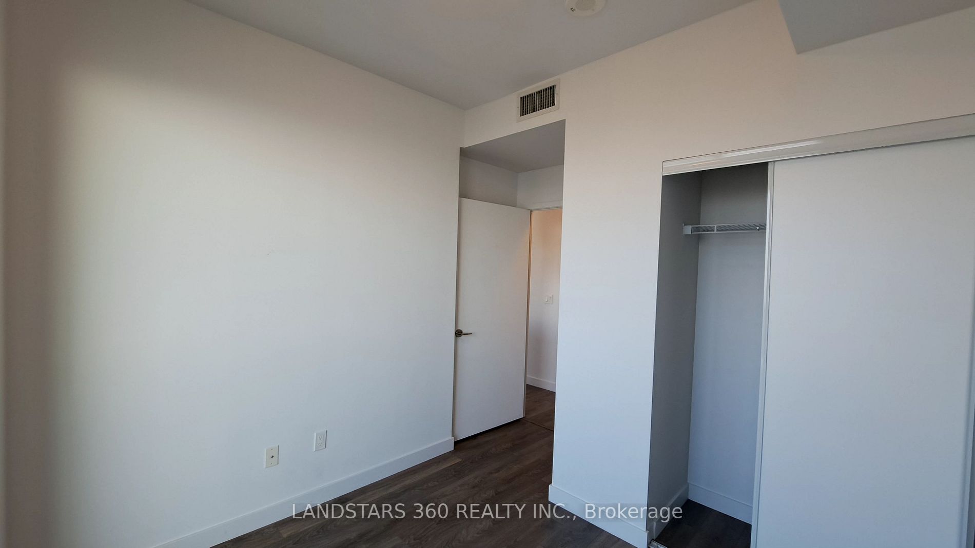 8 Eglinton Ave E, #4105