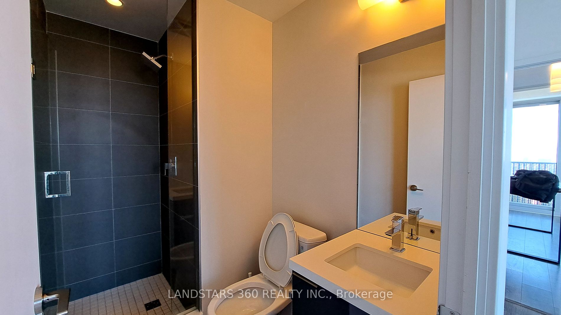 8 Eglinton Ave E, #4105