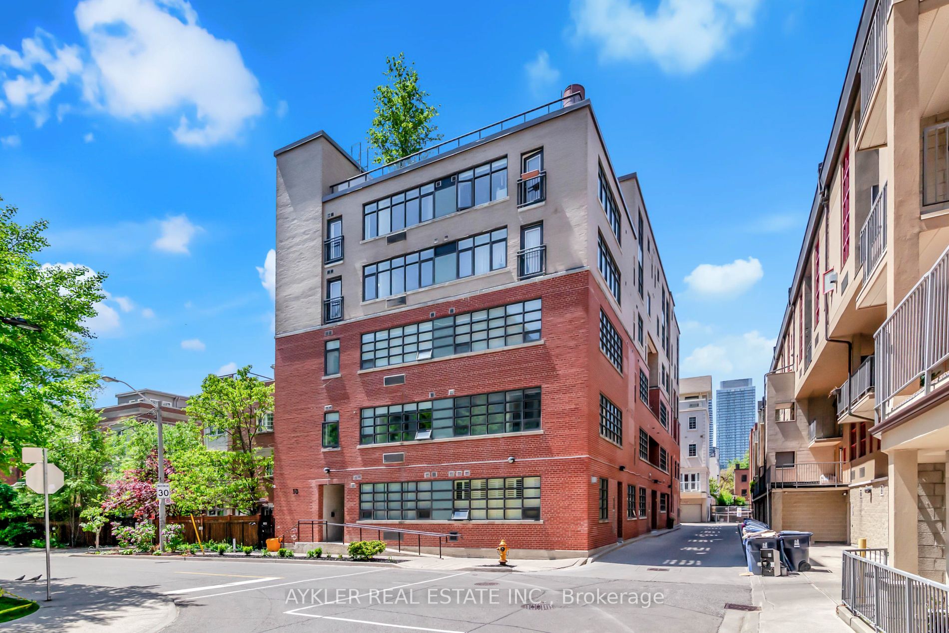 10 Wellesley Place, #405